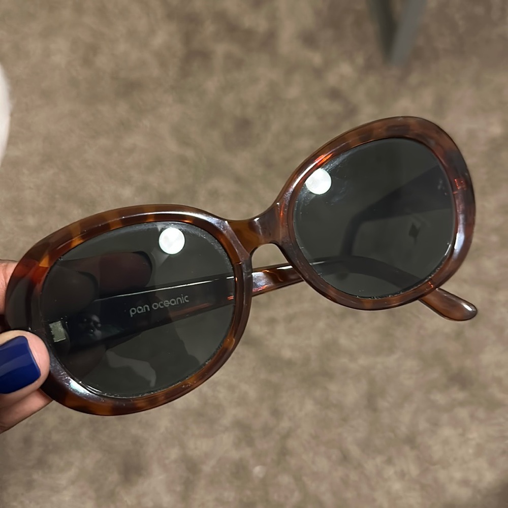 Round Tortoise Shell Brown Sunglasses